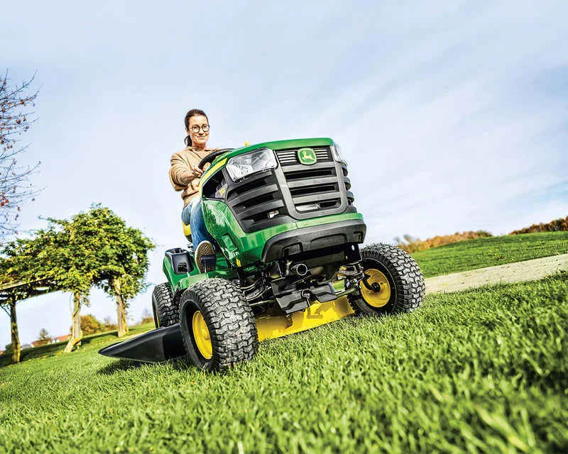 John Deere X107 Ride-on Lawn Mower