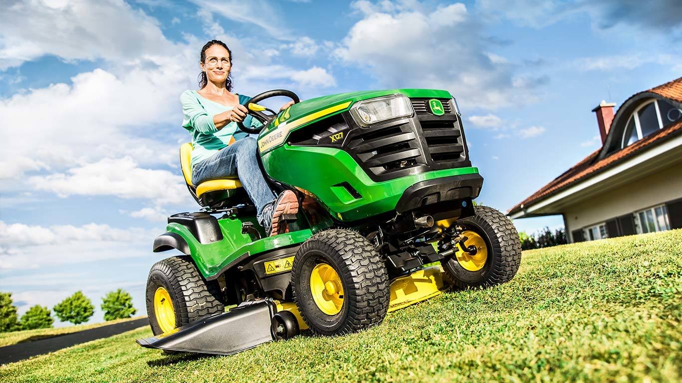 John Deere X127 Ride-on Lawnmower
