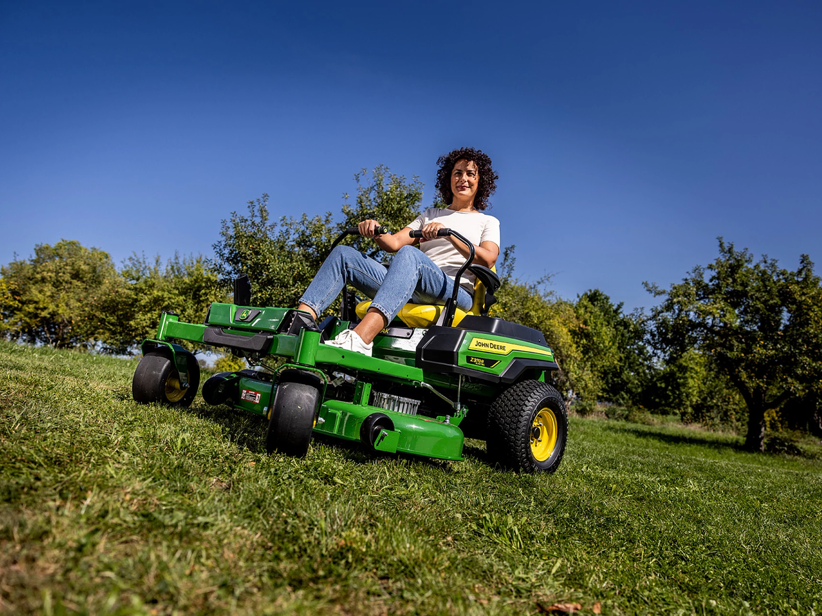 John Deere Z370R Electric ZTrak Mower